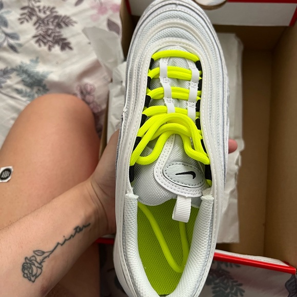 Nike Air Max 97 (GS) - Picture 2 of 8